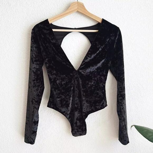 Victoria's Secret Plunge Neck Crushed Velvet Bodysuit XS/S Witchy Goth Sexy Punk - Picture 1 of 8